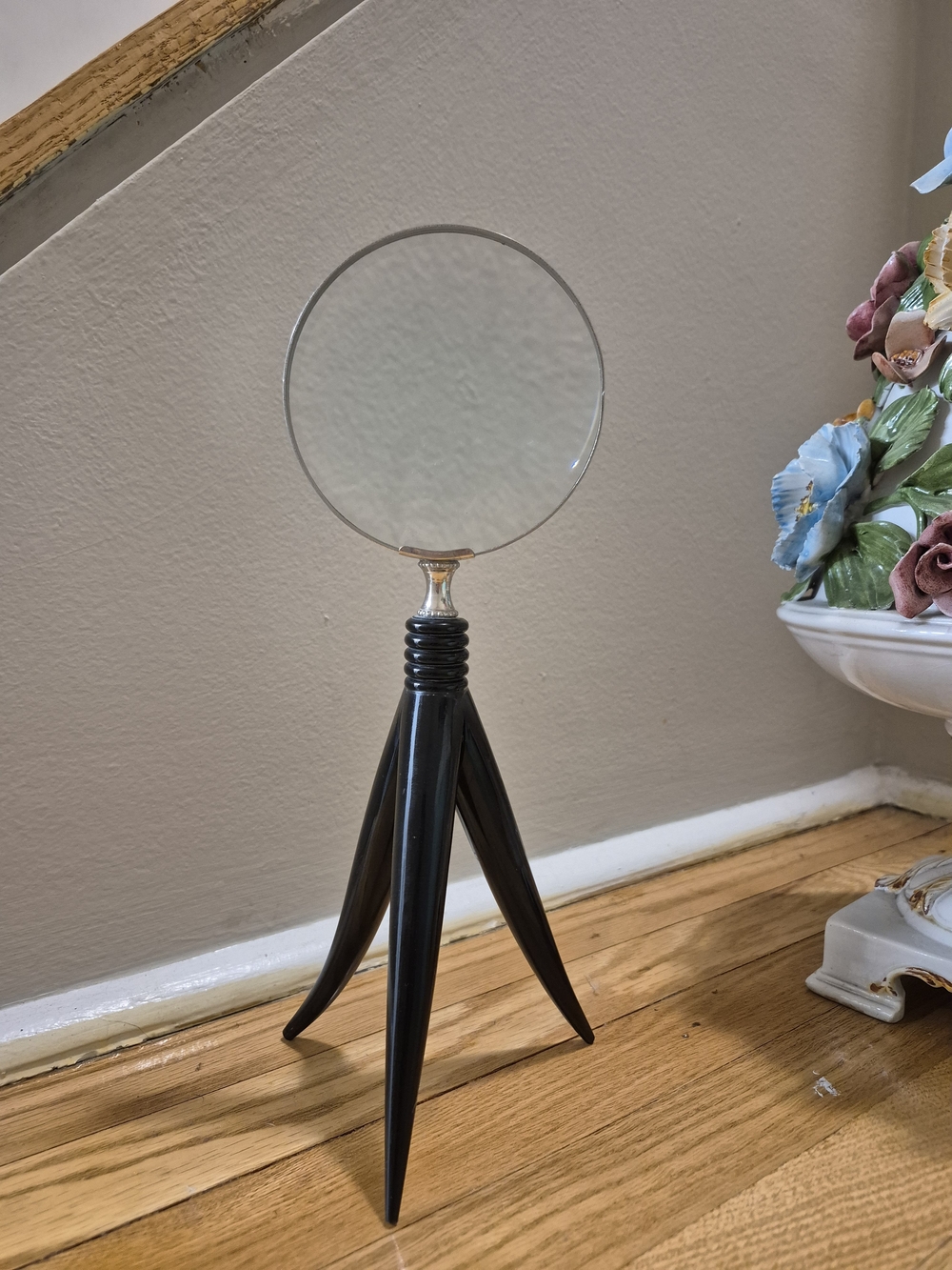 Vintage tripod magnifying glass polished Dark Horn Leg Base Home Desk Decor